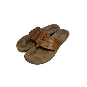 Minnetonka Silverthorne Brown Studded Thong Sandals Women’s 9